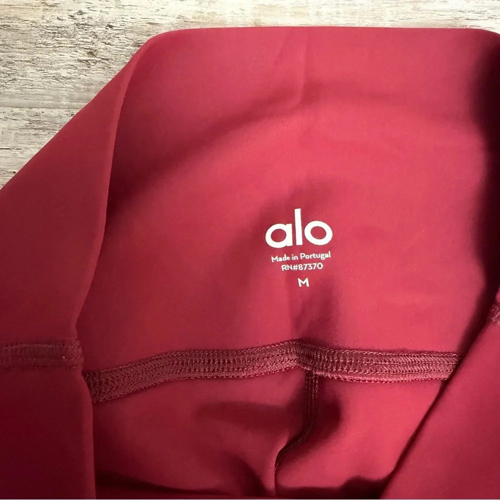 Alo Yoga High Waisted Ripped Warrior Leggings in Red-size Medium *NEW w/o tags*